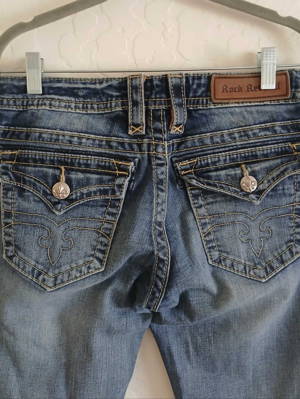 ROCK REVIVAL Jessica Fleur De Lis Flap Pocket Skinny Jeans Women's 29 Low Rise